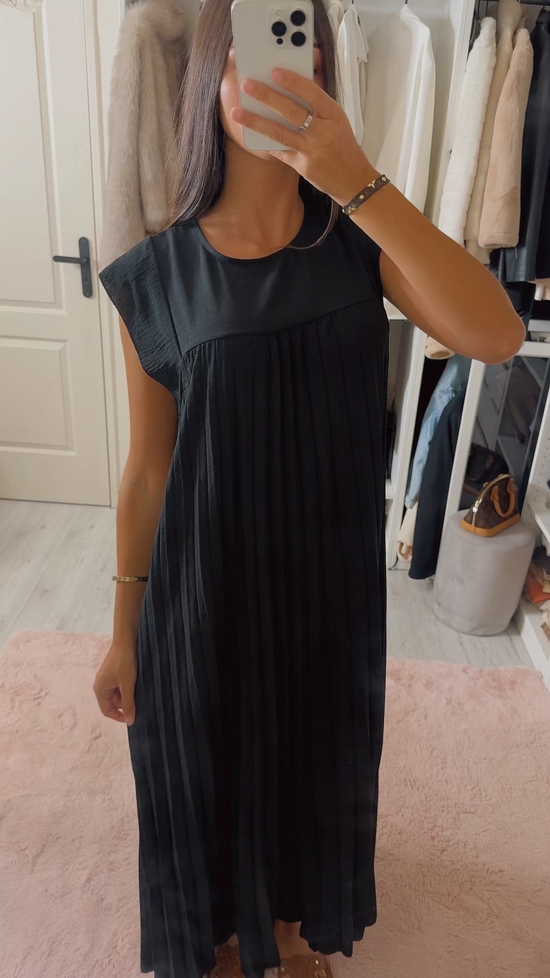 Robe Plissée Classique
